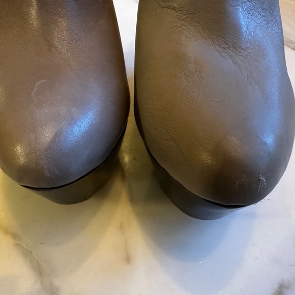 Finsk grey leather orange and brown wooden wedge booties, size 5.5 - Picture 7 of 12